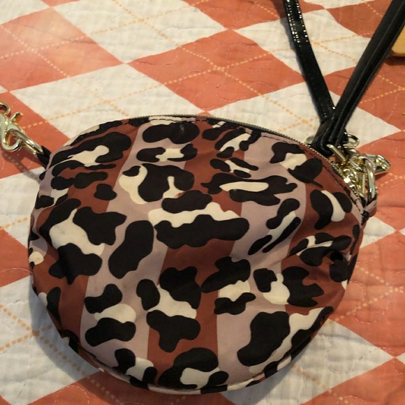 Purses - Picture 2 of 8